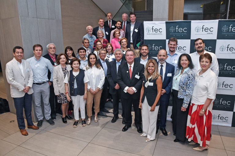 Socios FEC dan inicio al año con encuentro sobre el escenario económico