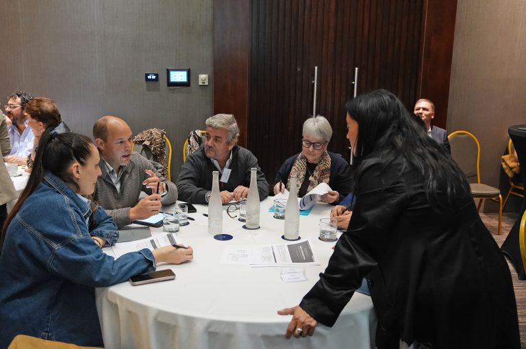 Colaboración y mentoría entre pares: FEC inaugura Hub de Inteligencia Artificial para impulsar la transformación de las empresas familiares