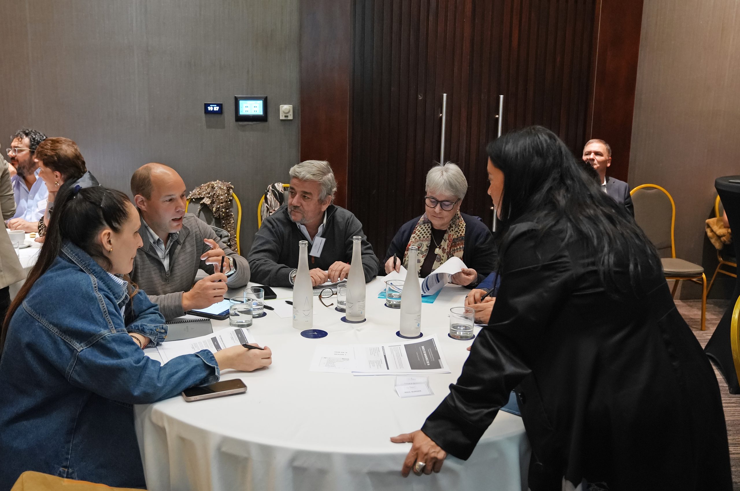 Colaboración y mentoría entre pares: FEC inaugura Hub de Inteligencia Artificial para impulsar la transformación de las Empresas Familiares